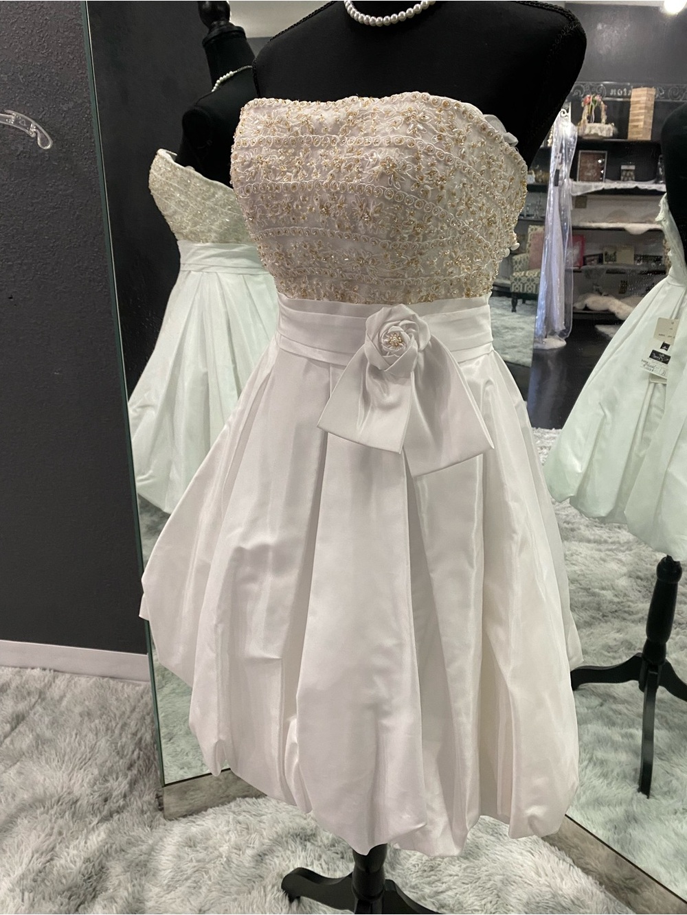 Dere Kiang Strapless White and Gold Embellished Flower Sash Dress